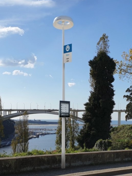 Off Grid Smart Bus Stop